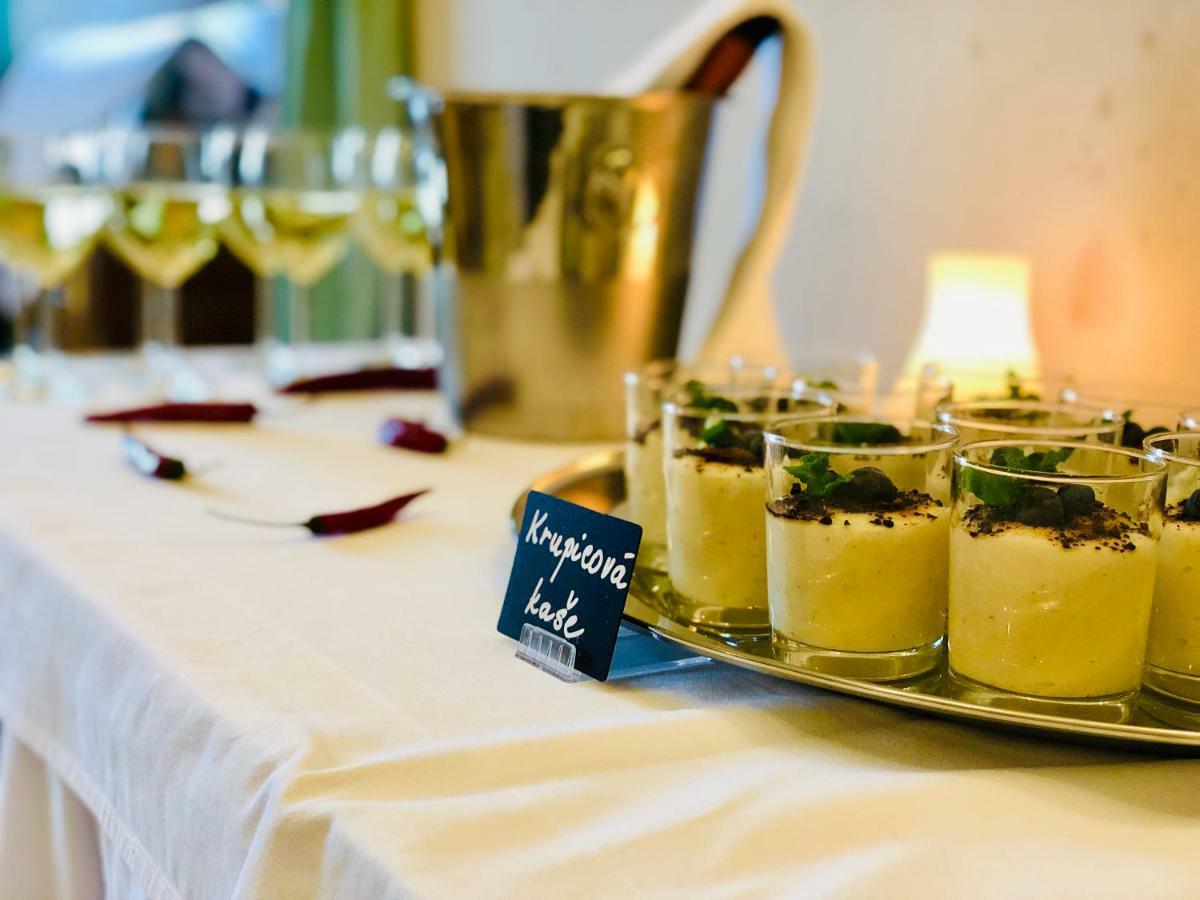 Wellness Hotel Zamecek Jetřichovice Dış mekan fotoğraf